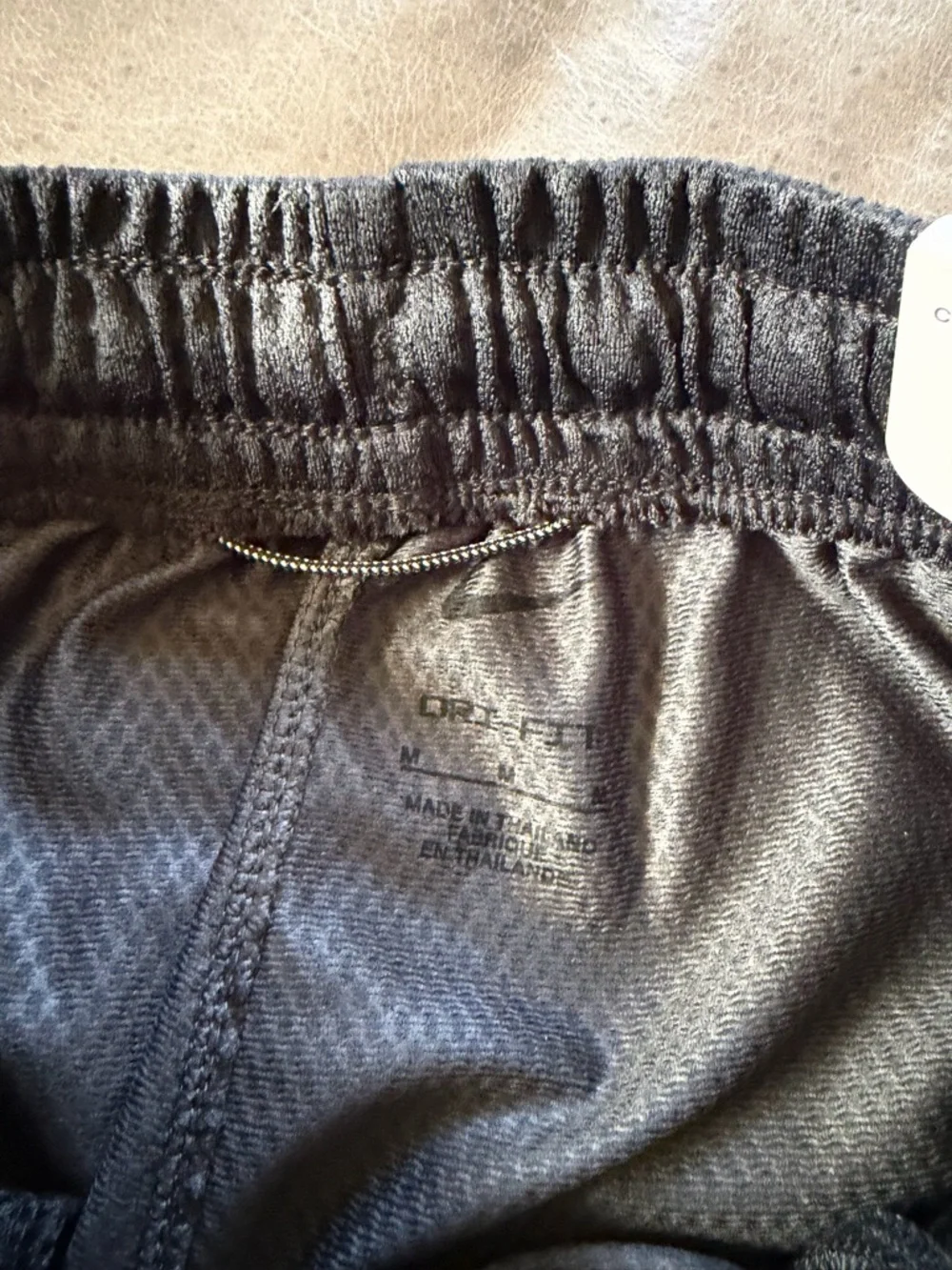 Nike Dri-FIT Athletic Shorts Boys Size M Black Loose Fit Mesh Basketball Gym NWT - Picture 3 of 6